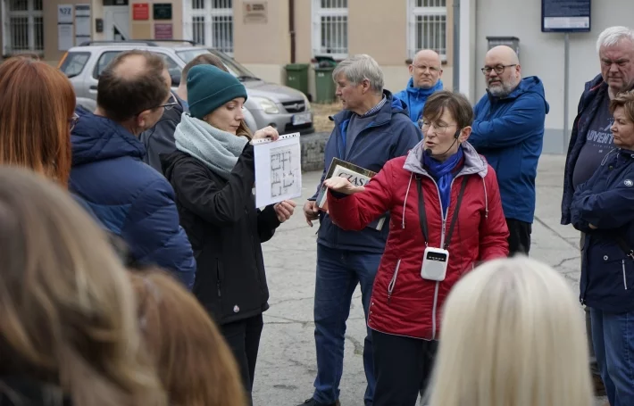 Początek spaceru po mieście