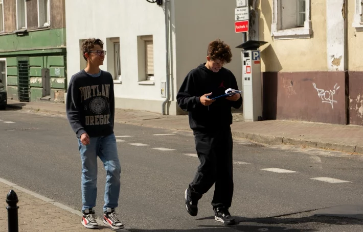 Uczniowie w trakcie gry