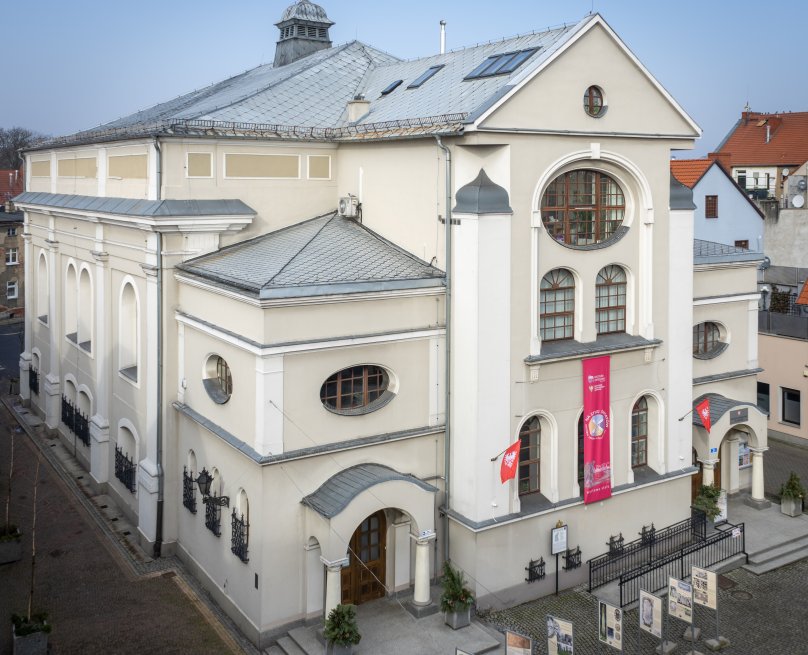 Budynek dawnej synagogi będący siedzibą Muzeum Okręgowego w Lesznie